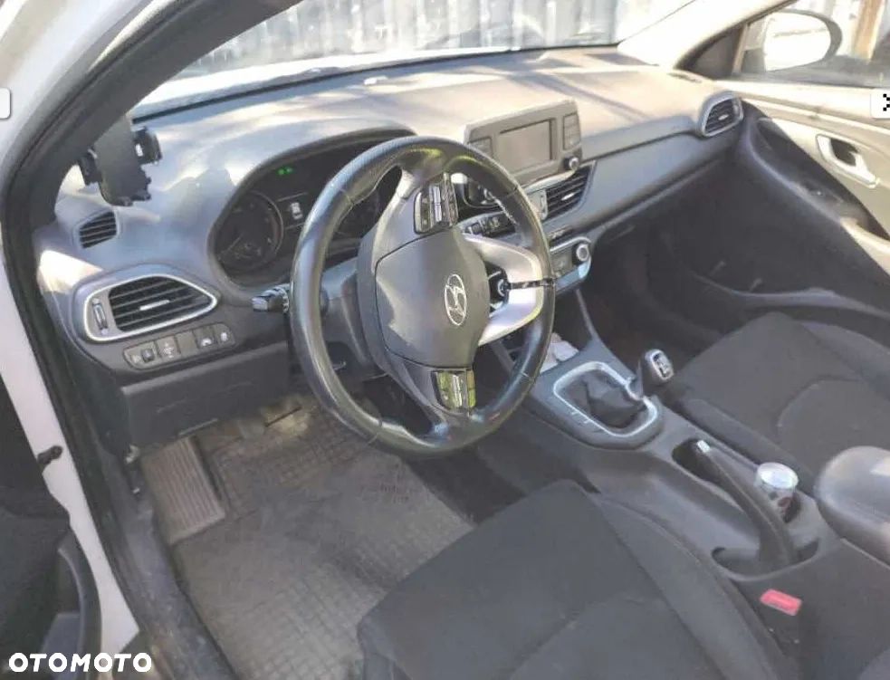 Hyundai i30 1.6 CRDi BlueDrive Go - 2