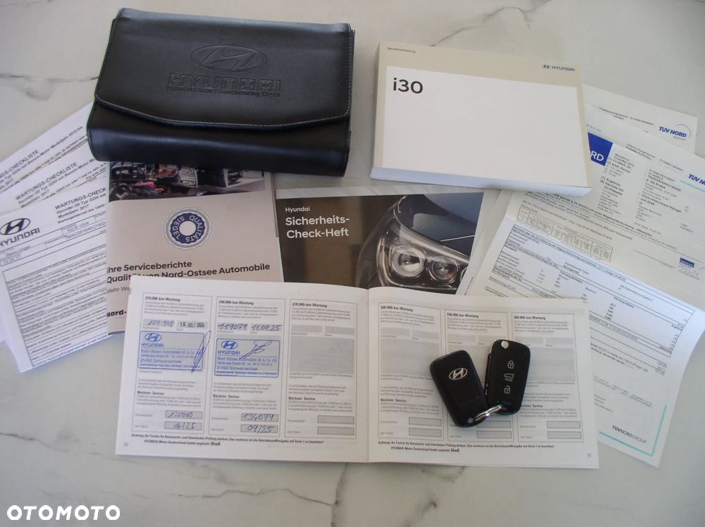 Hyundai i30 blue 1.4 Classic - 39