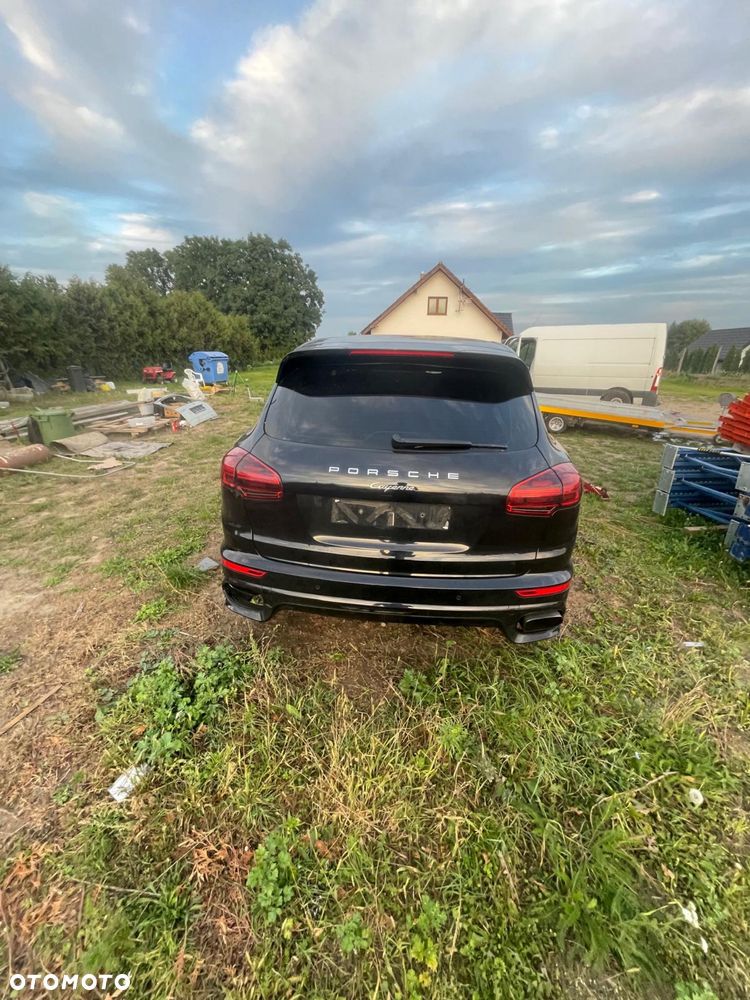 Porsche Cayenne - 6