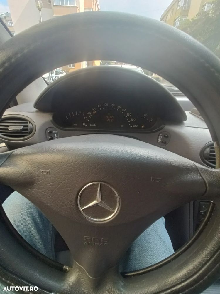 Mercedes-Benz A 140 Classic - 12