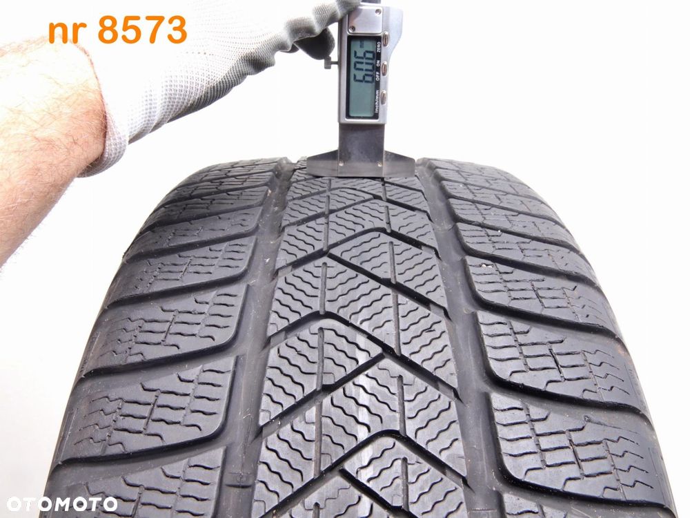 Pirelli Winter SottoZero 3 235/40 R19 - 2