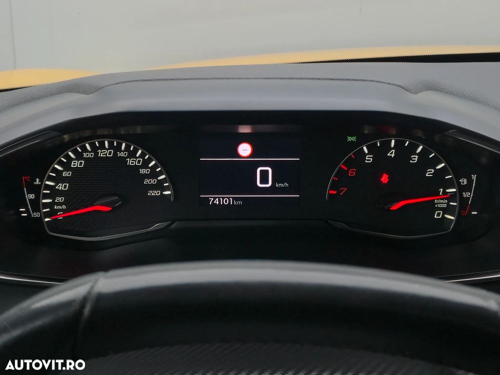 Peugeot 208 1.2 L PureTech STT Allure Pack - 10