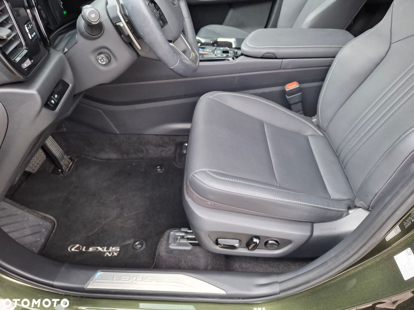 Lexus NX - 15