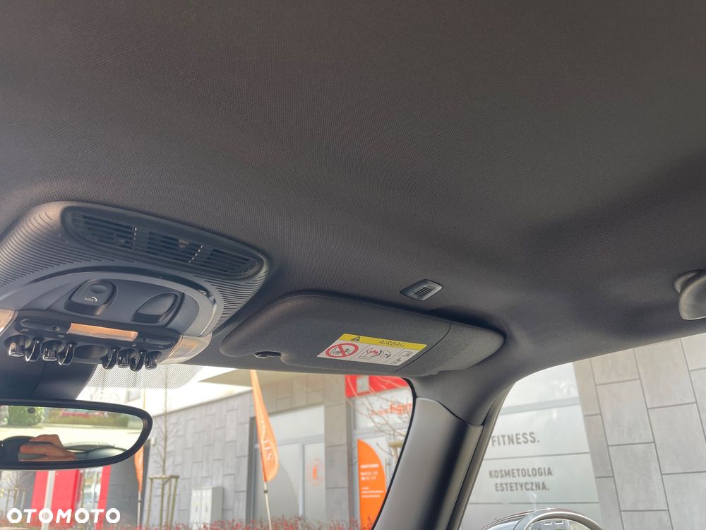 MINI Cooper Standard - 19