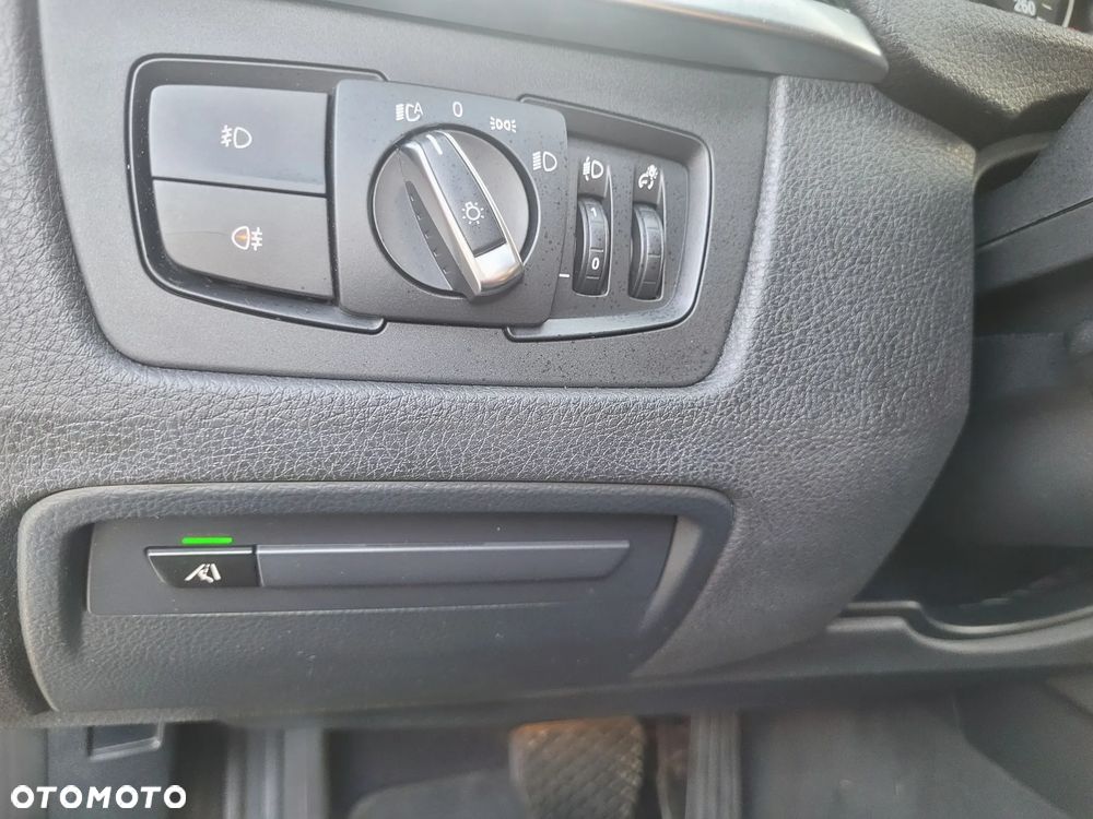 BMW Seria 3 320i GPF xDrive Advantage - 22