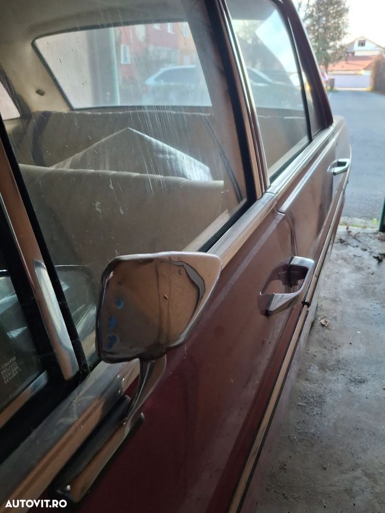 Mercedes-Benz W115 - 16