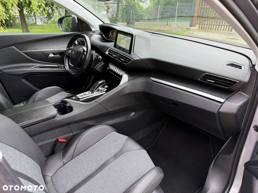 Peugeot 3008 PureTech 130 Stop & Start GPF EAT8 Allure - 16