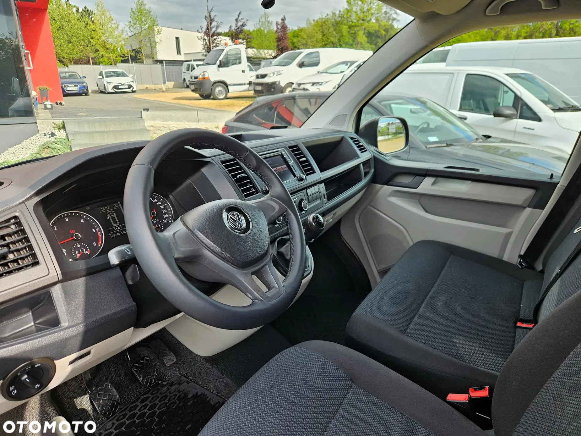 Volkswagen Transporter LONG 2.0TDI - 7