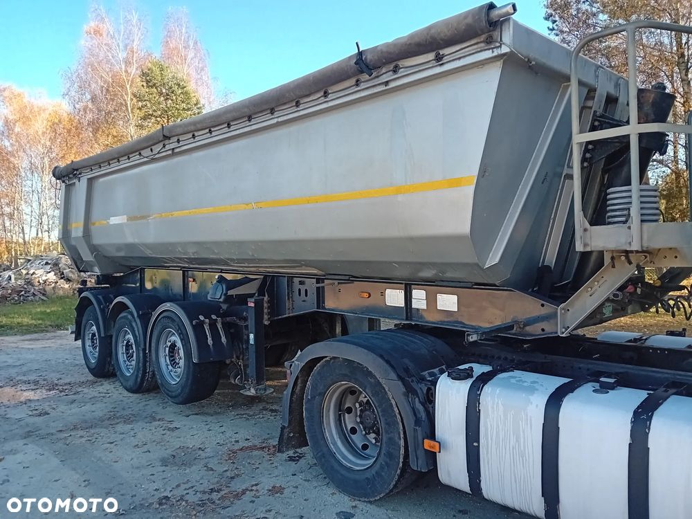 Schwarzmuller HKS - 2