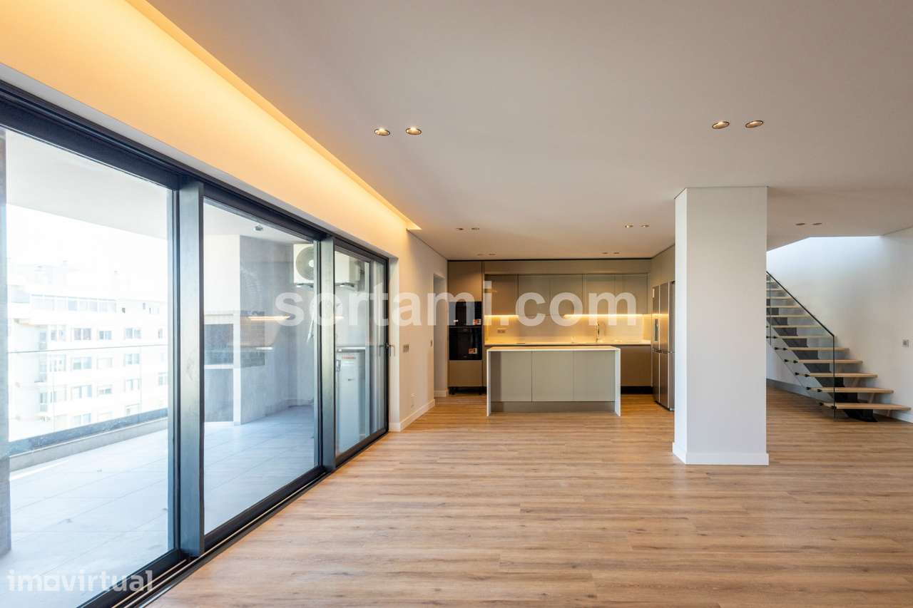 Apartamento T5 Venda em Faro (Sé e São Pedro),Faro - Grande imagem: 2/42