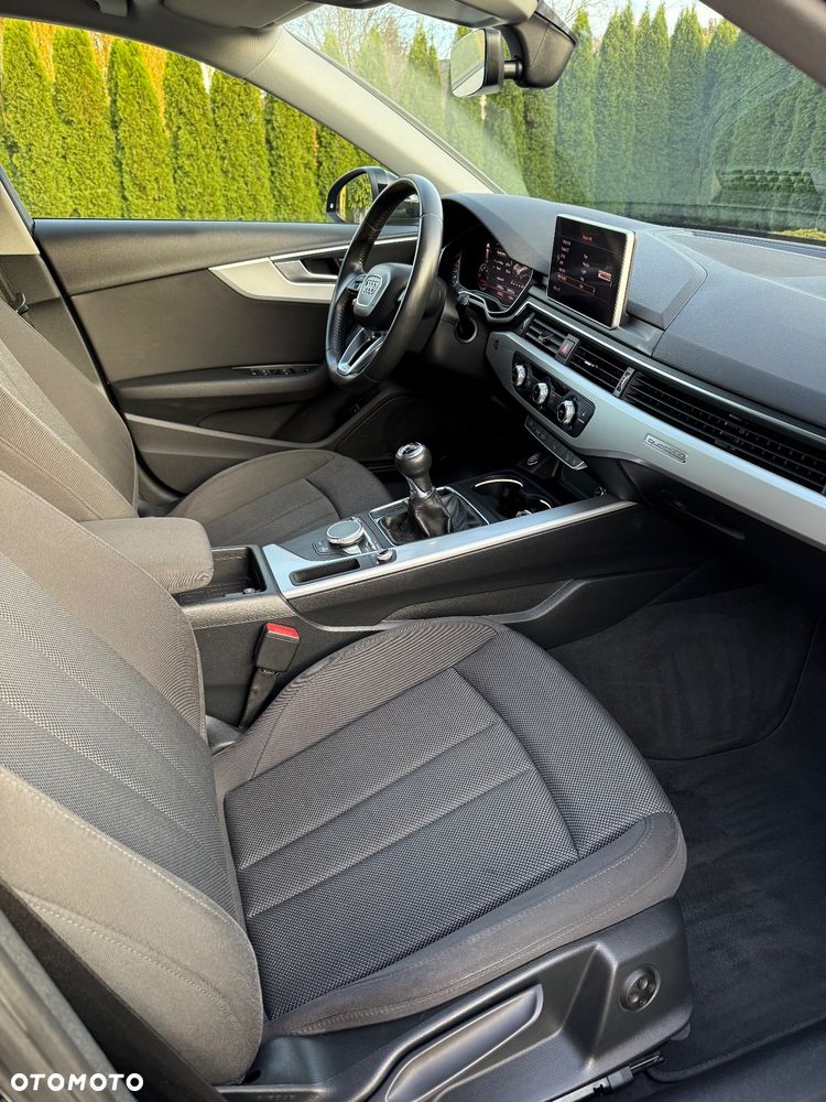 Audi A4 Allroad 2.0 TDI Quattro - 38