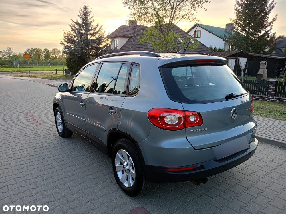 Volkswagen Tiguan - 5