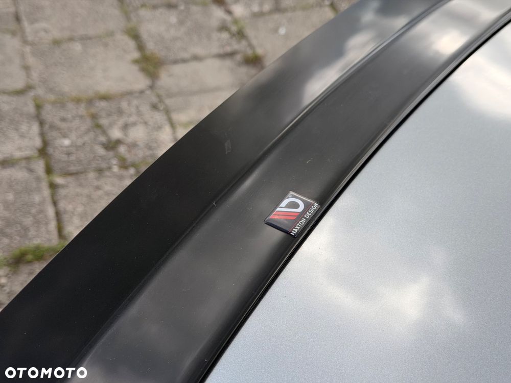 Volvo S60 T4 R-Design - 11