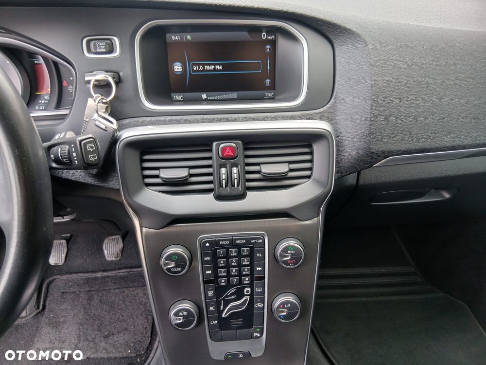 Volvo V40 D2 - 26