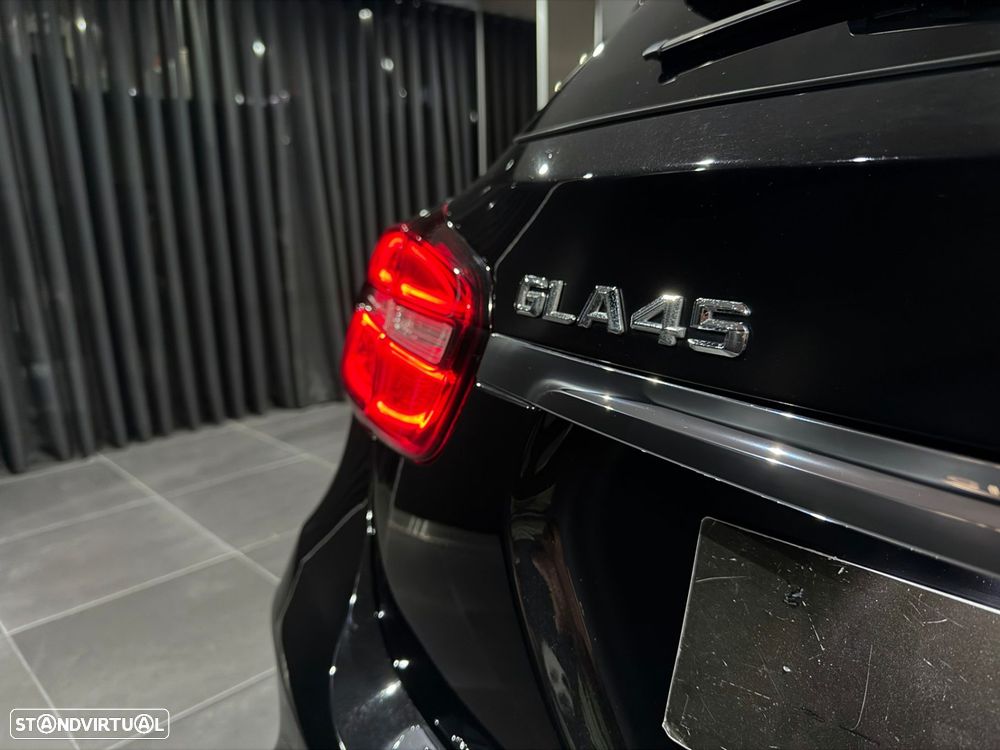 Mercedes-Benz GLA 45 AMG 4Matic Speedshift 7G-DCT - 40