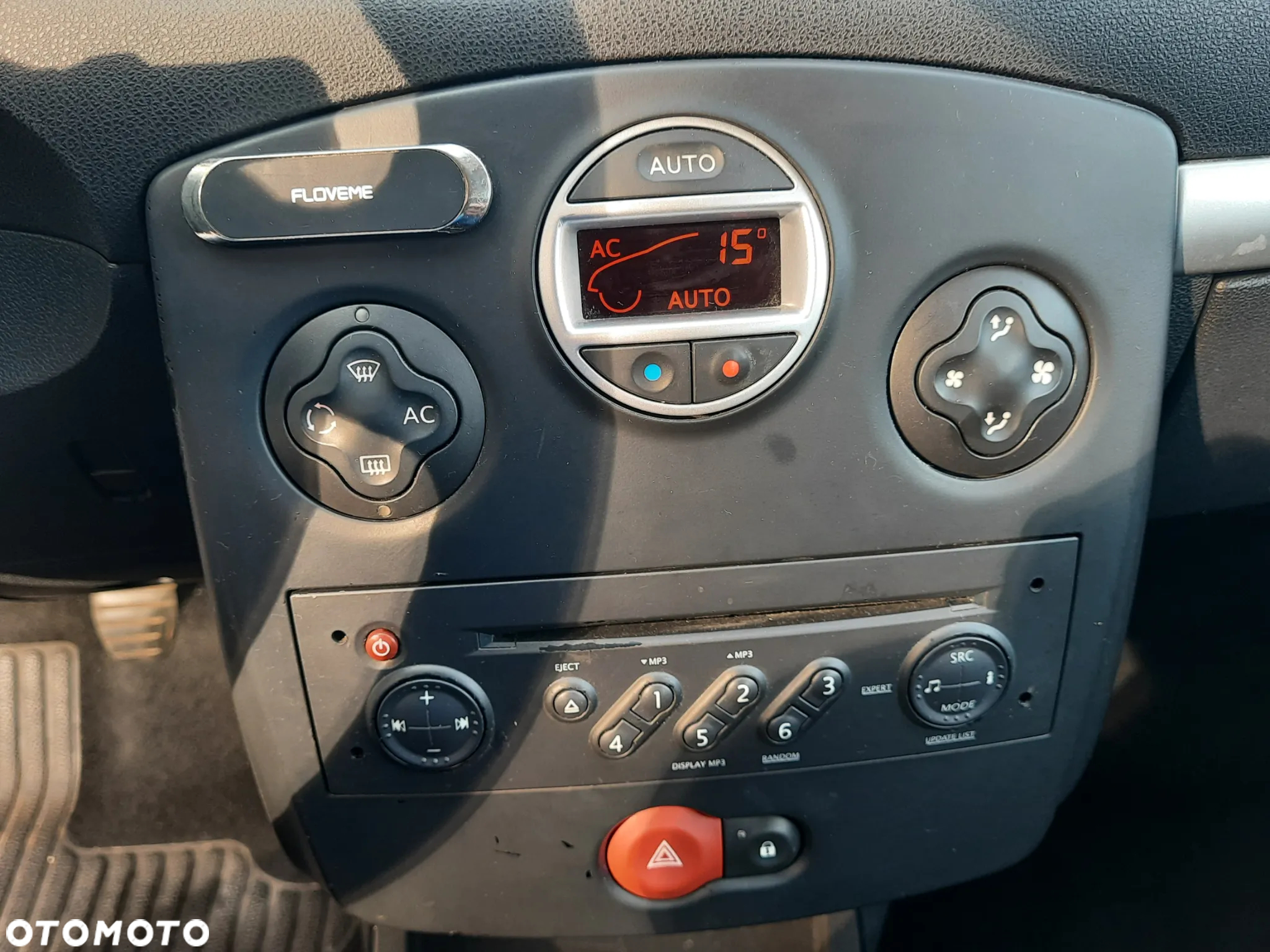 Renault Clio 1.2 16V 75 Dynamique - 16