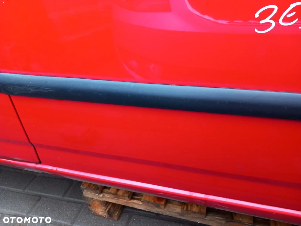 TOYOTA COROLLA E12 DRZWI PRAWE PRZEDNIE PRAWY PRZÓD KOLOR: 3E5 - 4