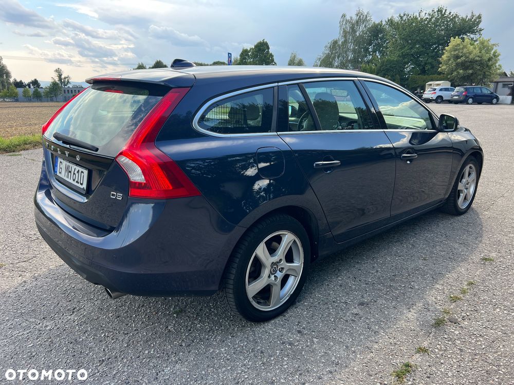 Volvo V60 D5 Momentum - 22