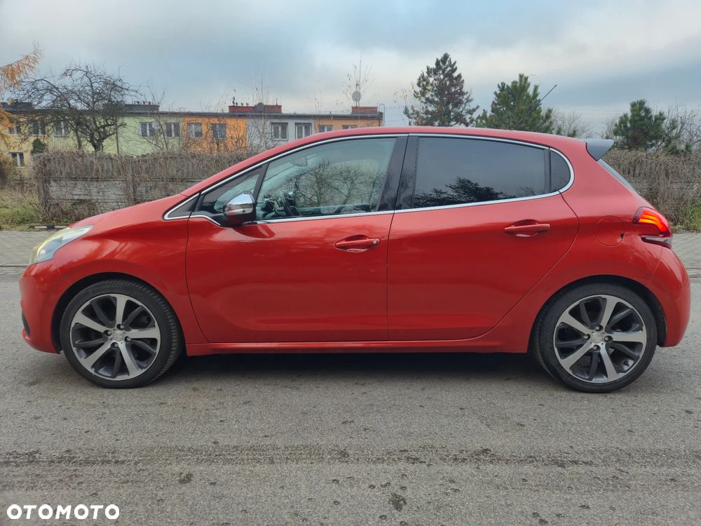 Peugeot 208 - 6