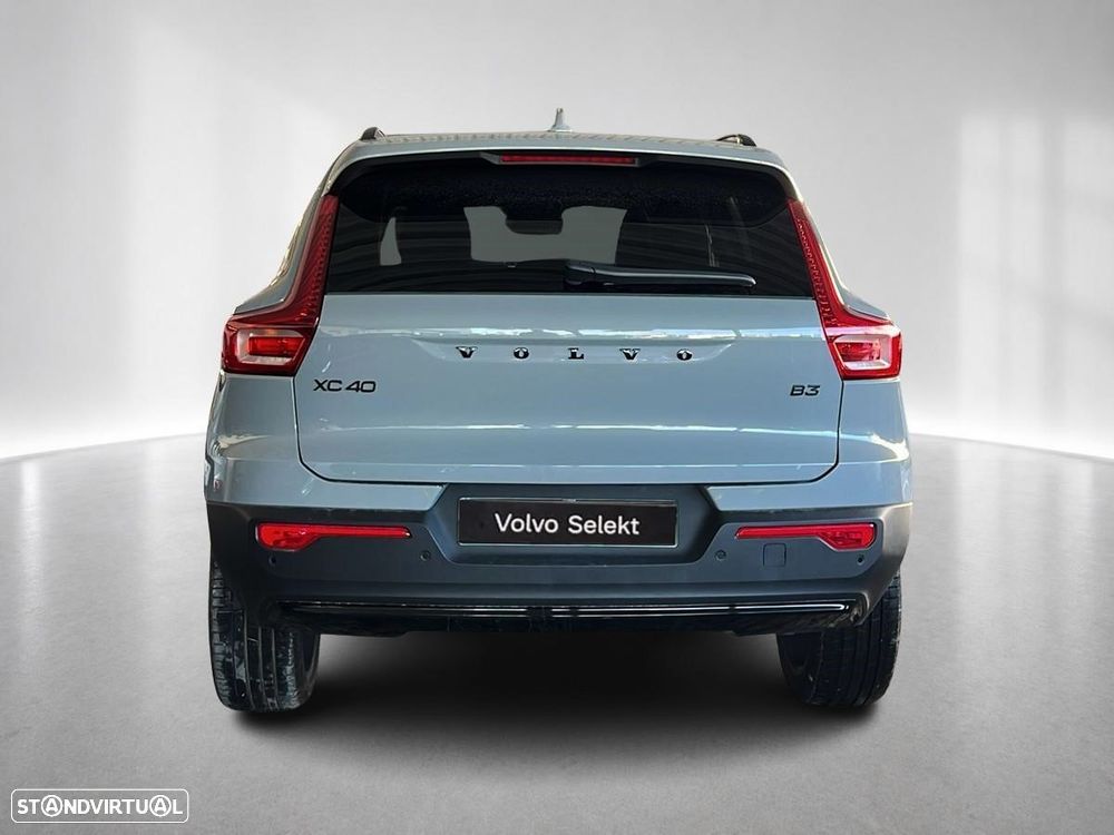 Volvo XC 40 2.0 B3 Black Edition - 7