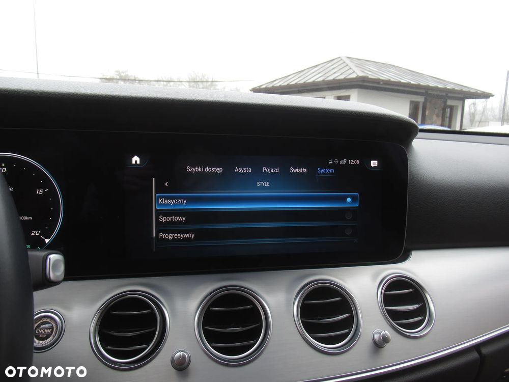 Mercedes-Benz Klasa E 220 d 4-Matic AMG - 30