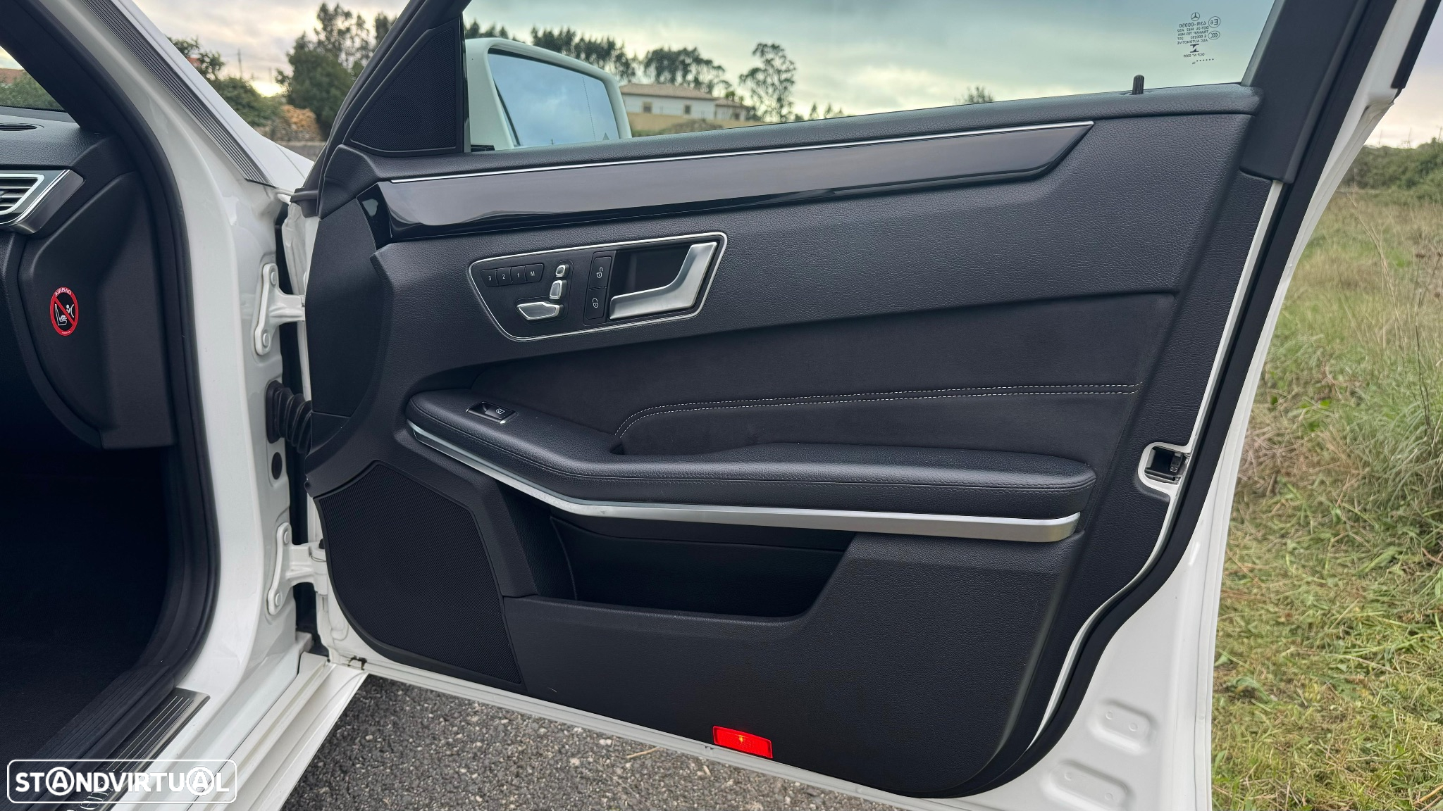 Mercedes-Benz E 300 Bluetec Hybrid Avantgarde - 13