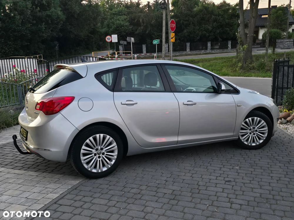 Opel Astra 1.4 Turbo Cosmo - 12
