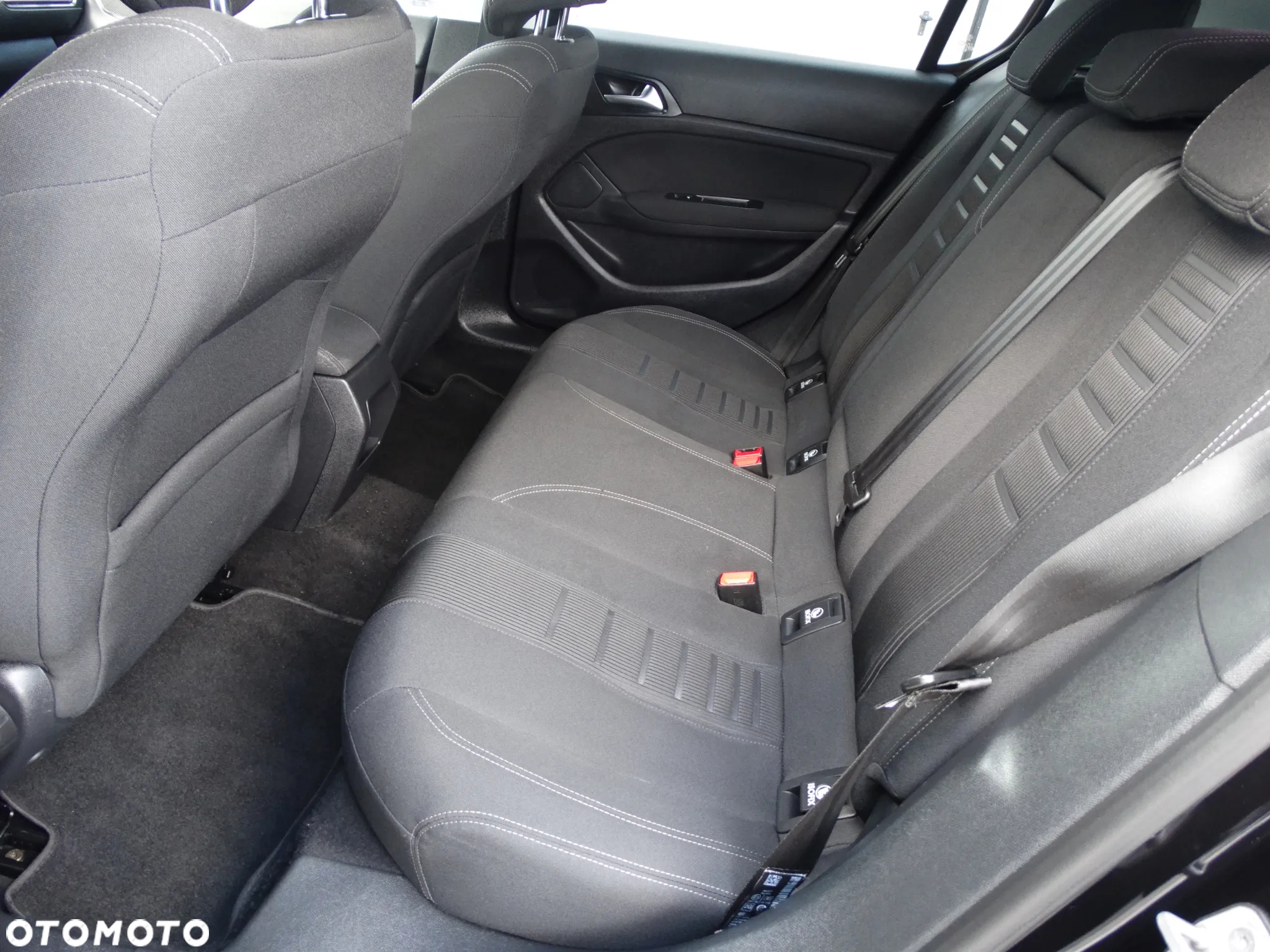 Peugeot 308 1.6 BlueHDi Business Line S&S - 24