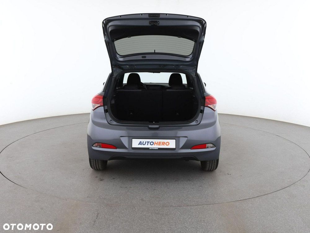 Hyundai i20 1.2 Passion - 19