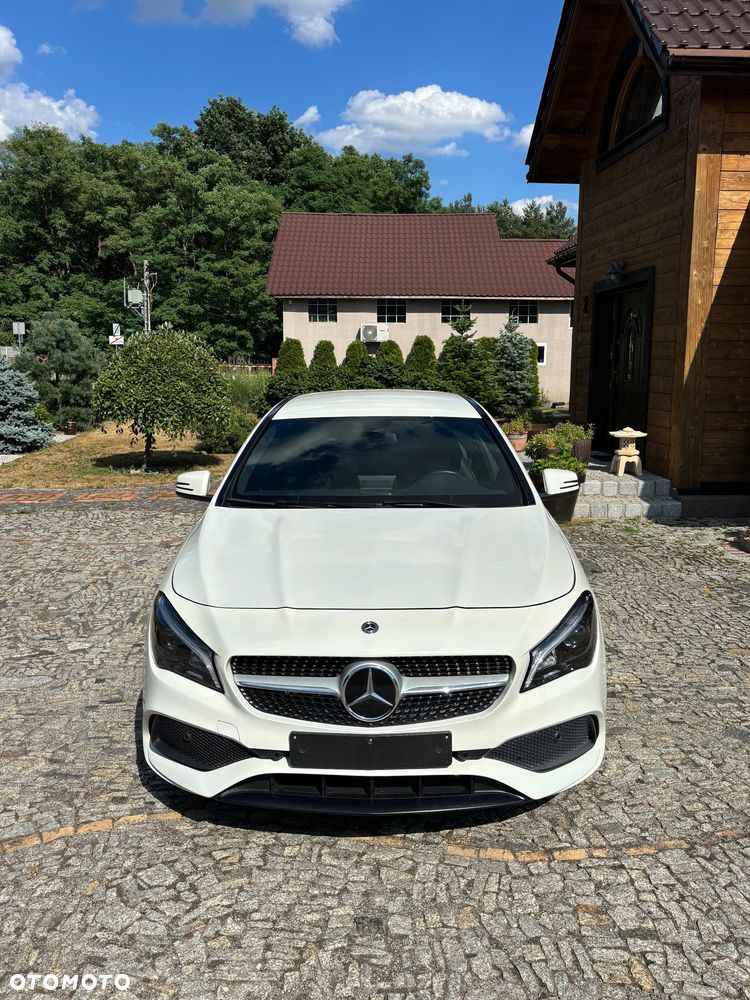 Mercedes-Benz CLA 180 7G-DCT - 2