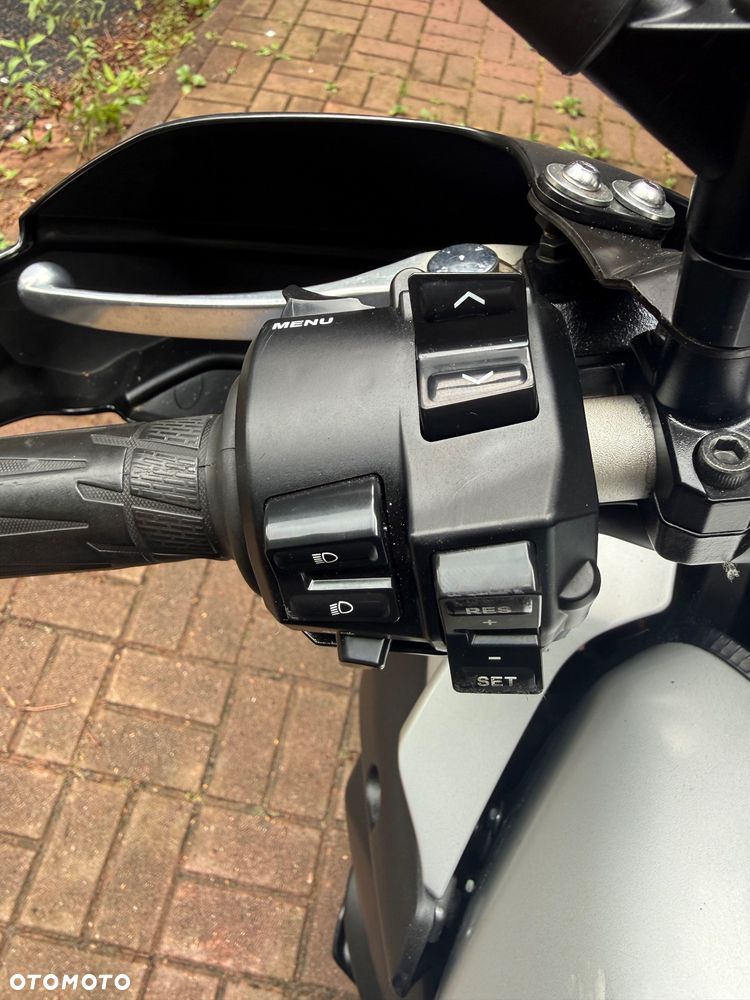 Yamaha Super Tenere - 11