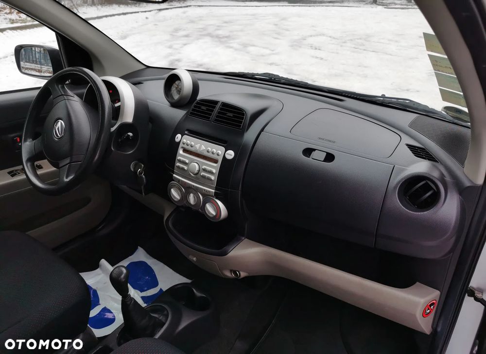 Daihatsu Sirion 1.3 S 100th Anniversary - 19