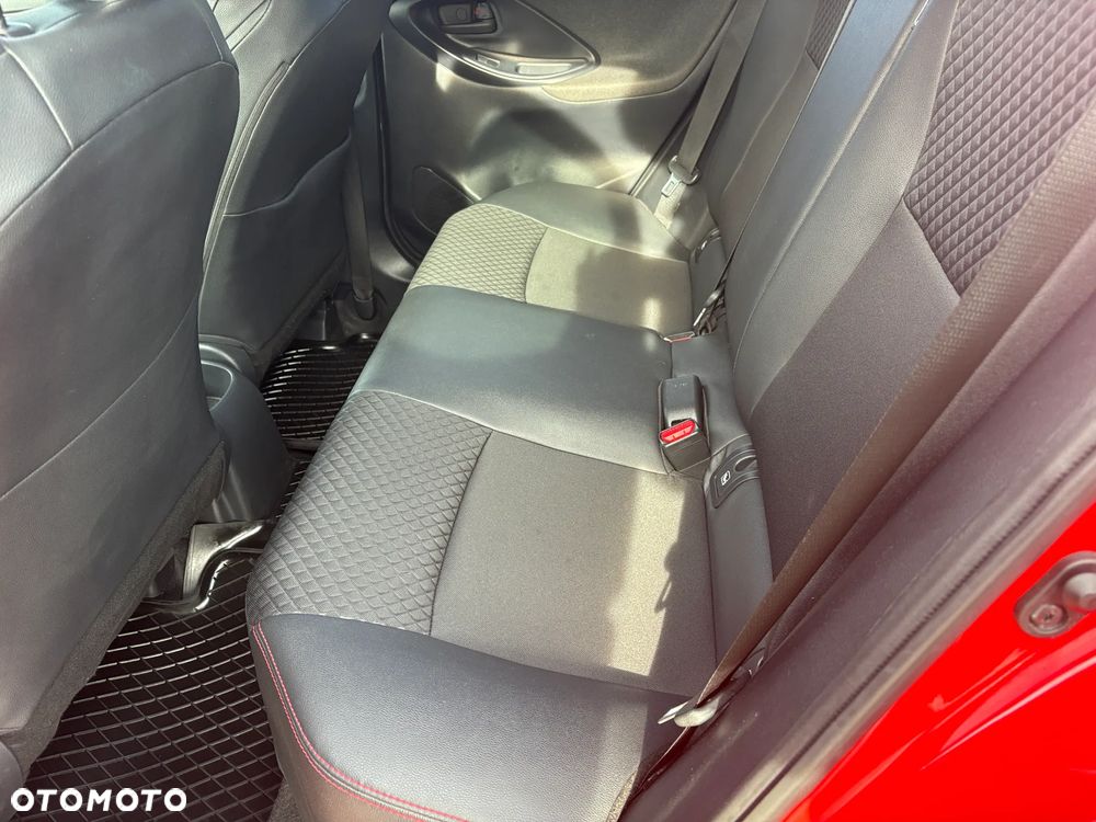 Toyota Yaris 1.5 Executive - 17