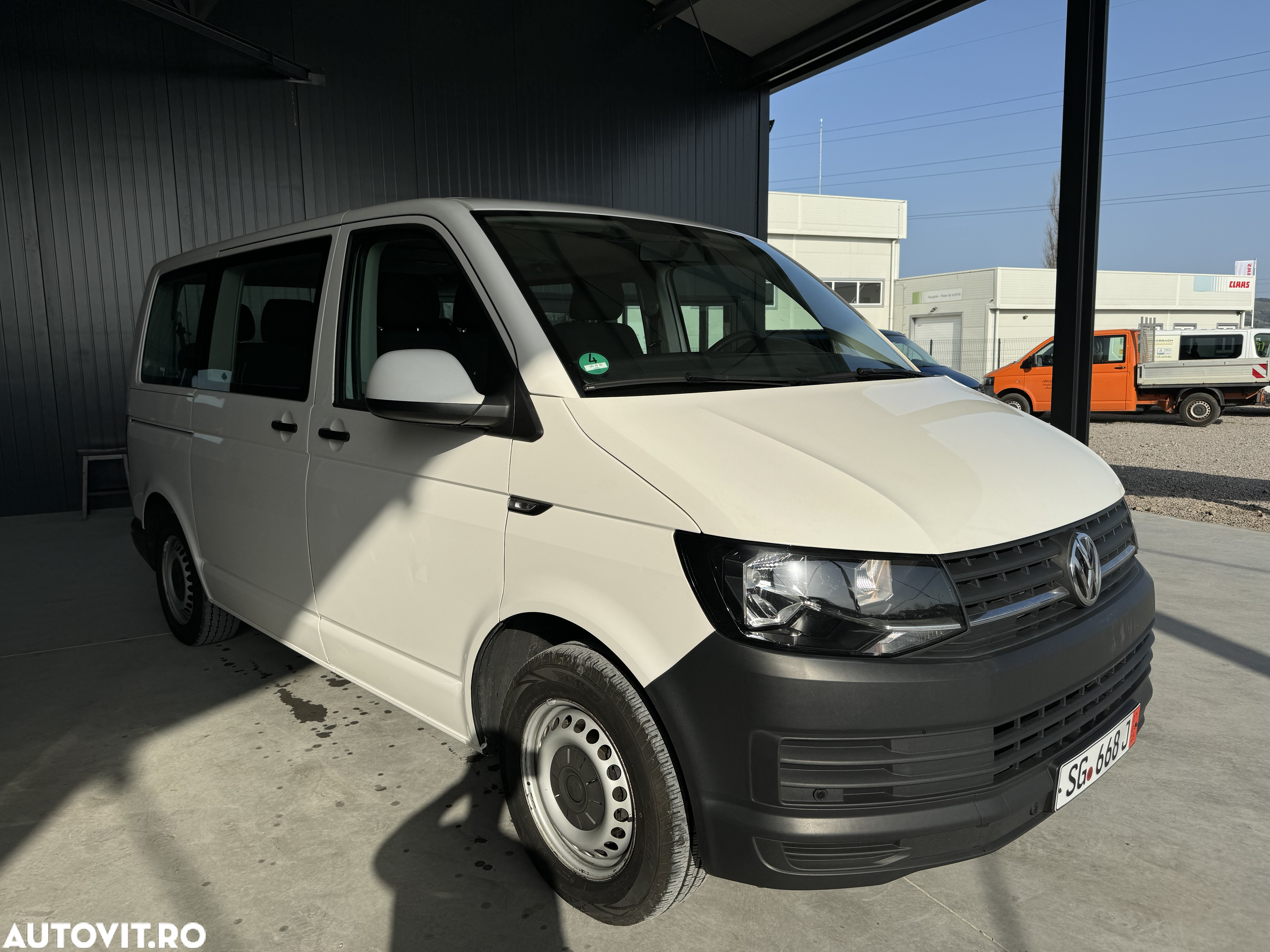 Volkswagen Caravelle T6 2.0 TDI KR Comfortline - 2