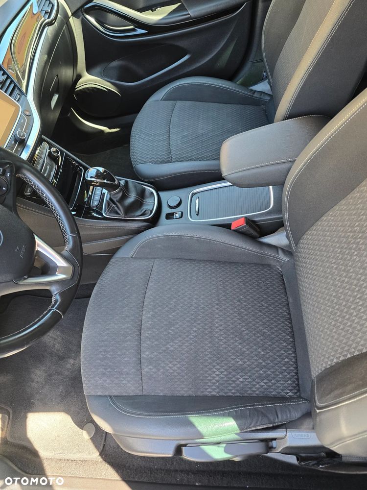 Opel Astra 1.4 T Dynamic - 11