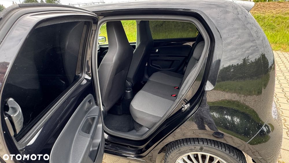 Volkswagen up! - 12
