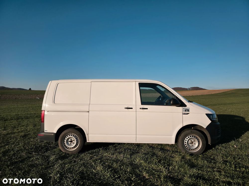 Volkswagen Transporter - 4
