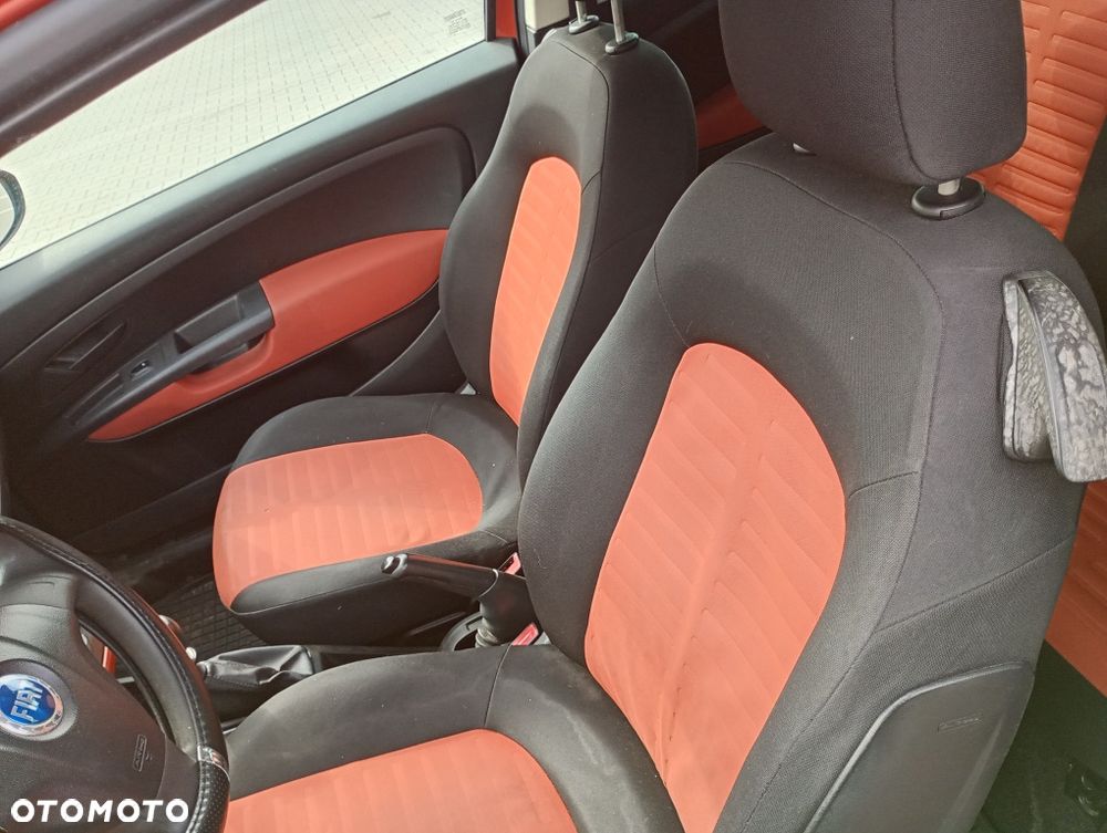 Fiat Grande Punto - 8