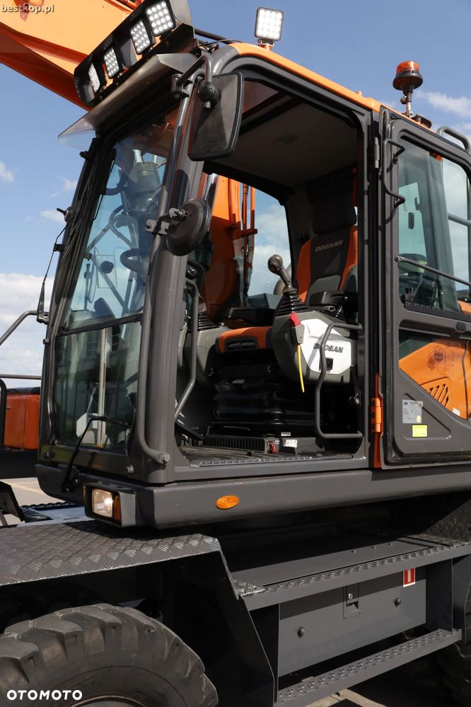 Doosan DX170W-5 - 25