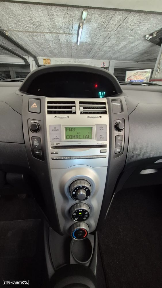Toyota Yaris 1.0 VVT-i Sol+AC - 12