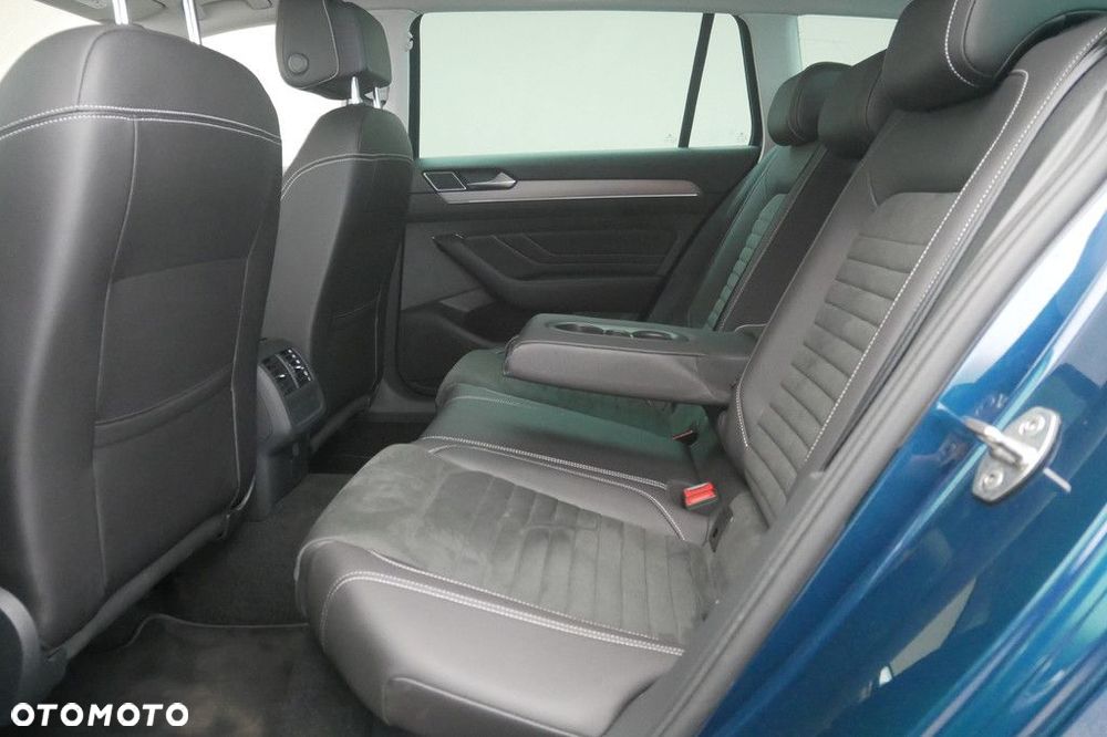 Volkswagen Passat Variant 2.0 TSI Elegance DSG - 15