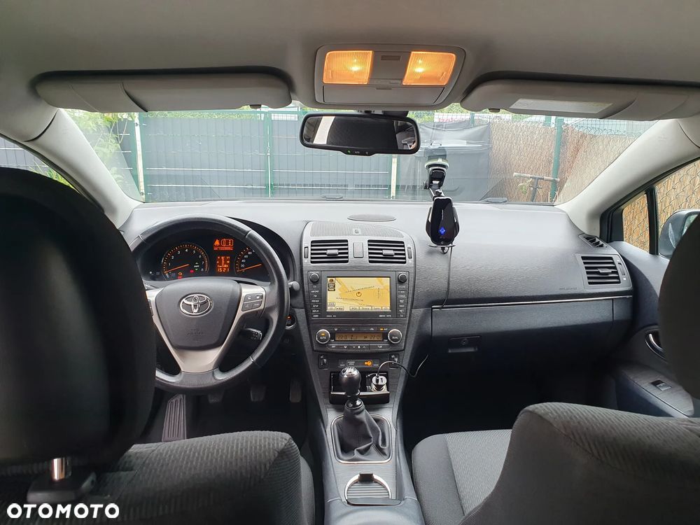 Toyota Avensis 1.8 Sol plus NAVI - 8