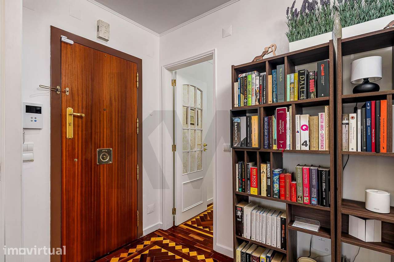Sofisticação e Centralidade: Exclusivo Apartamento no Coração de Lisbo - Grande imagem: 3/30