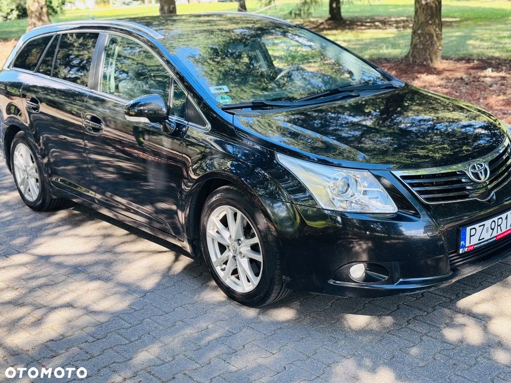 Toyota Avensis 2.2 D-4D Premium - 25