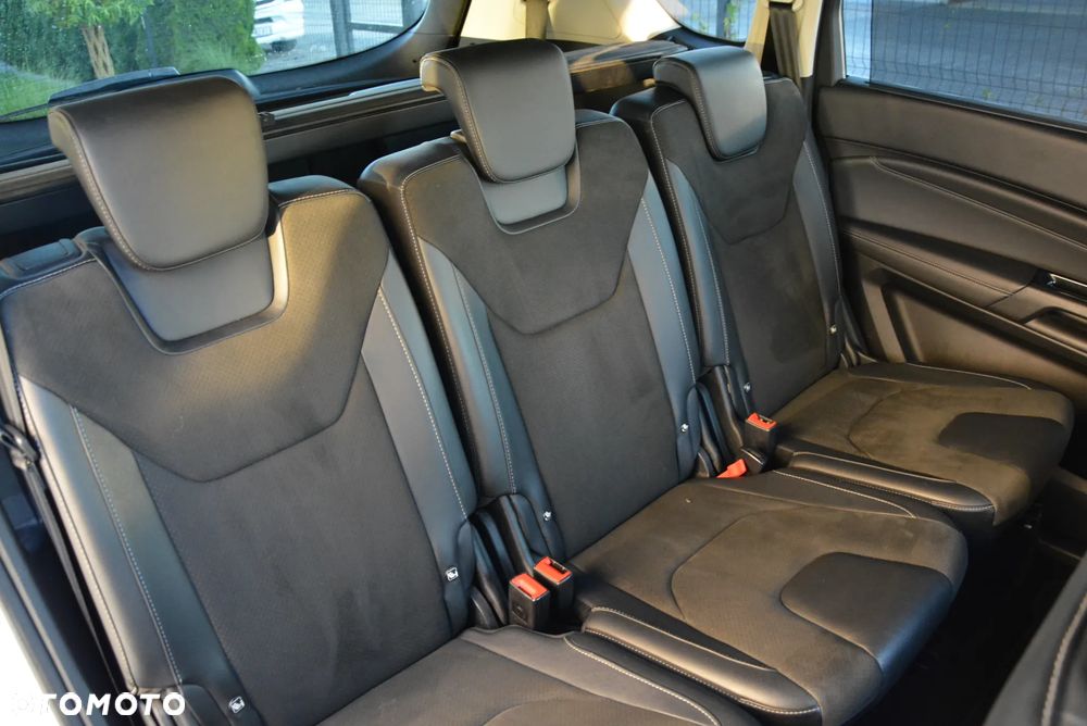 Ford S-Max 2.0 TDCi Titanium - 35