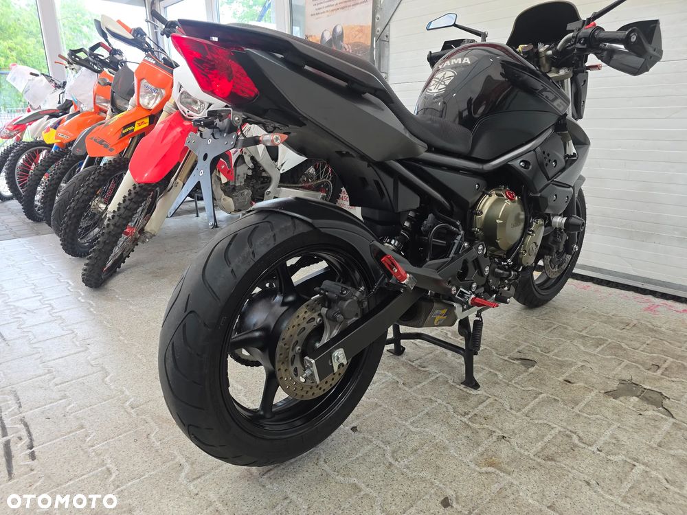 Yamaha XJ - 24