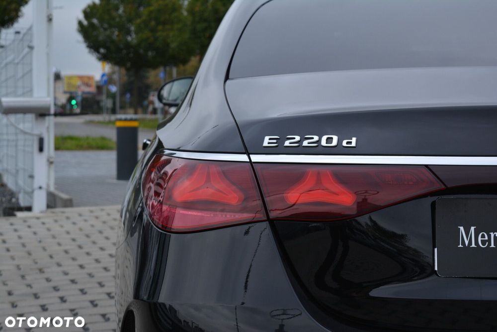 Mercedes-Benz Klasa E - 12