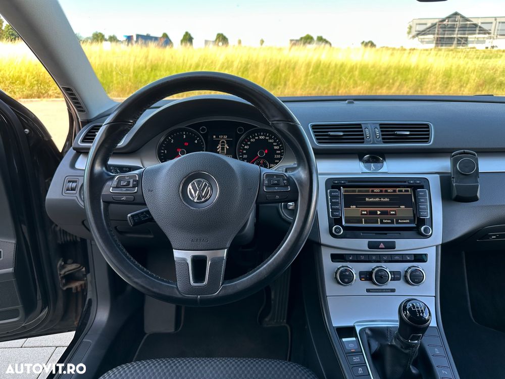 Volkswagen Passat Variant 1.6 TDI BlueMotion - 11