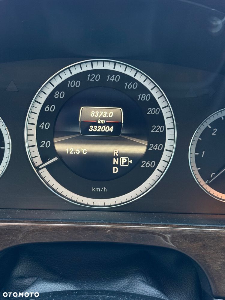 Mercedes-Benz Klasa E 220 CDI BlueEff - 9