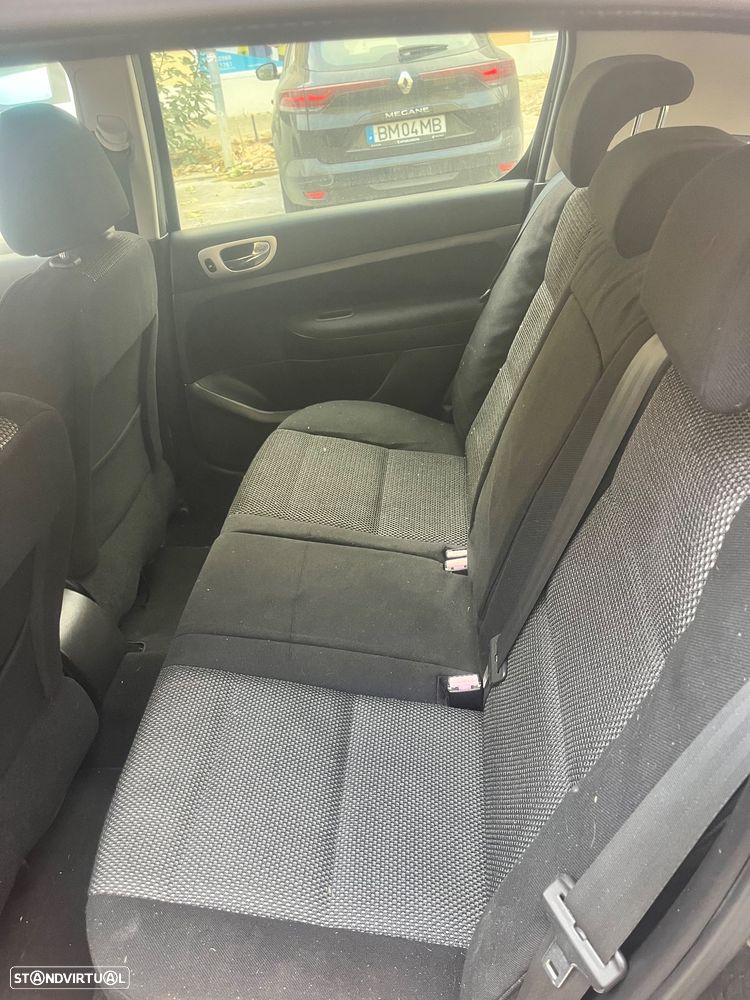 Peugeot 307 1.6 HDi Navtech - 6